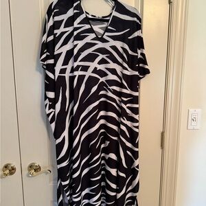 N Natori Zebra Printed Caftan